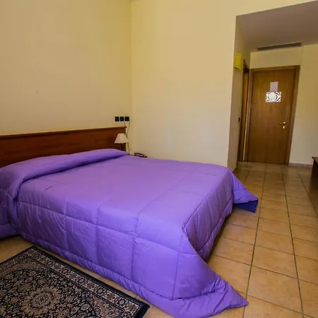 Szálloda Giatra 3*